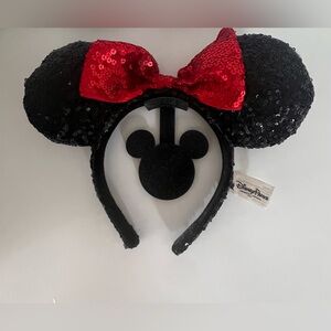 Disney Mouse Ears Wall Holder Mount Mickey Mouse Head 3 Pack With Tape